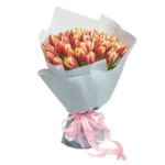 Букет из 51 желто-красного тюльпана